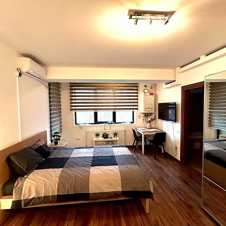 Cozy Apartment With Self Check-In Near Promenada Mall And Verdi Park 布加勒斯特 外观 照片