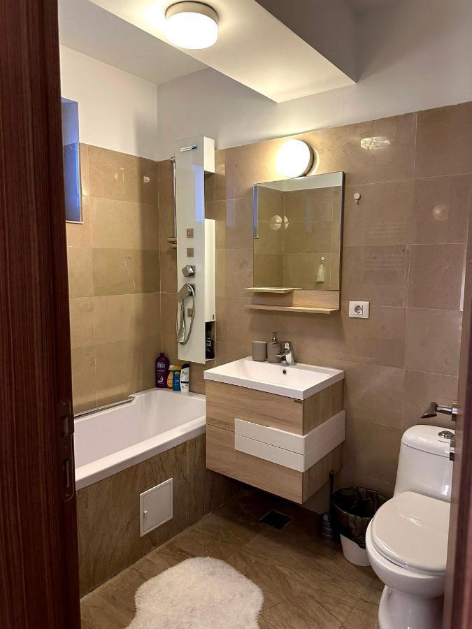 Cozy Apartment With Self Check-In Near Promenada Mall And Verdi Park 布加勒斯特 外观 照片